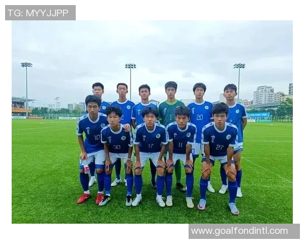 足球明星荣誉榜揭晓哪些球员曾获足球奖项的荣耀与成就